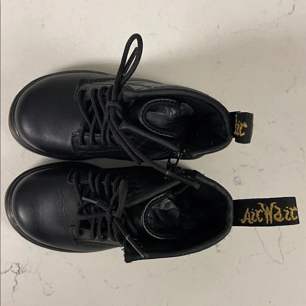 DR MARTEN TODDLER 1460 T SOFTY T LEATHER LACE UP BOOTS Size 8